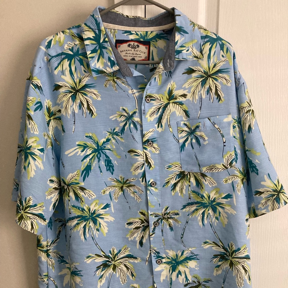 Bahama Bay men’s button up shirt.